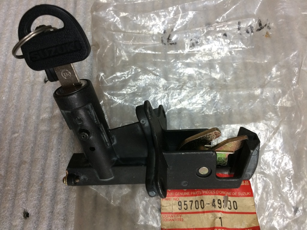 GSX400E GSX250E シートロック 純正新品 95700-49830 // ザリ GSX400E GSX250E シートロック 純正新品 95700-49830 // ザリ