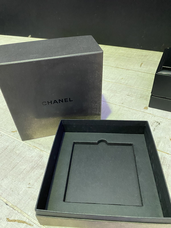 時間指定不可 シャネル J12 ケースのみ CHANEL 箱