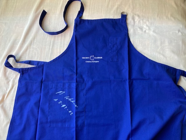  postage included rare vi n cent ka Rav la-ze Novelty apron with autograph 