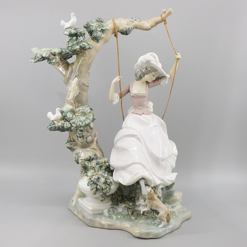 リヤドロ リアドロ Lladro 1366 ブランコに乗る少女 - 通販