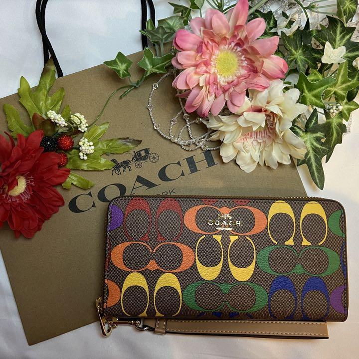 季節のおすすめ商品 COACH 長財布 コーチ シグネチャー レインボー