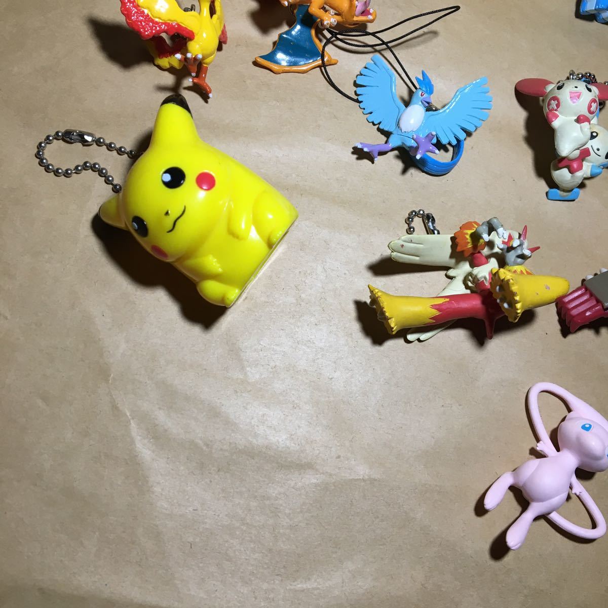 13体セット ポケモン ポップ マスコットホルダー ツインキーホルダー モンコレ すず フィギュア ピカチュウ リザードン カイオーガ など_画像4