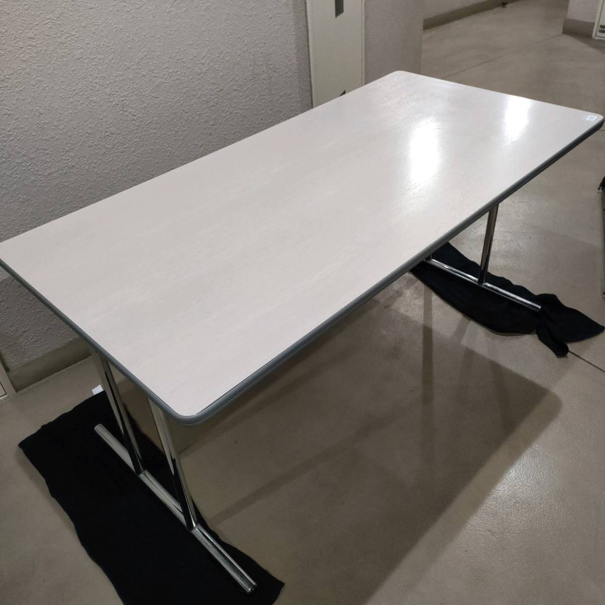 5台セット!イトーキ 事務机 大型 150cm x 75cm x 高さ70cm