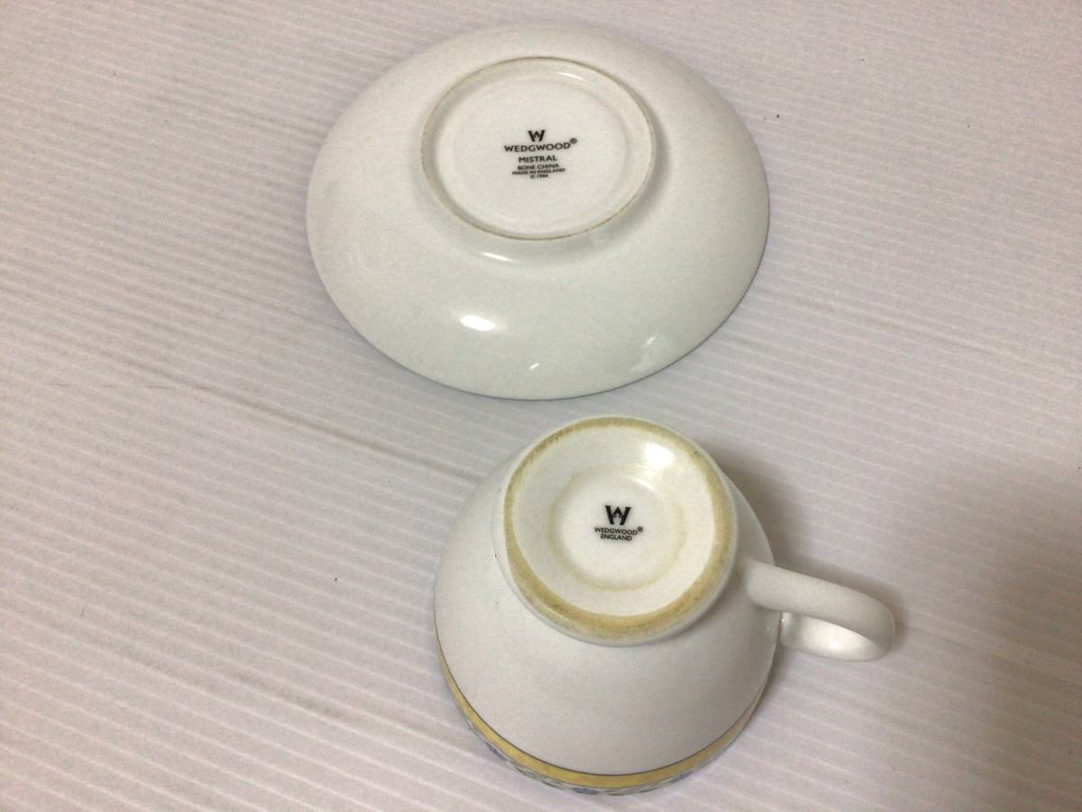 Z050 廃盤　希少　WEDGWOOD/ウェッジウッド　MISTRAL/ミストラル　カップ＆ソーサー　1客　イエローマーブル　ブルー　小花　リース_画像8