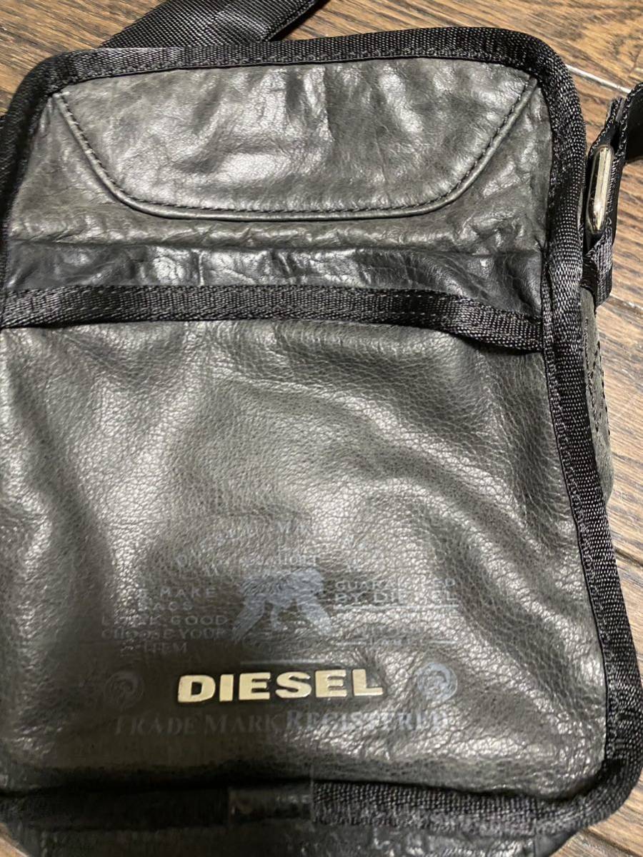 売れ筋商品 DIESEL ショルダーバッグ ブラック かばん、バッグ