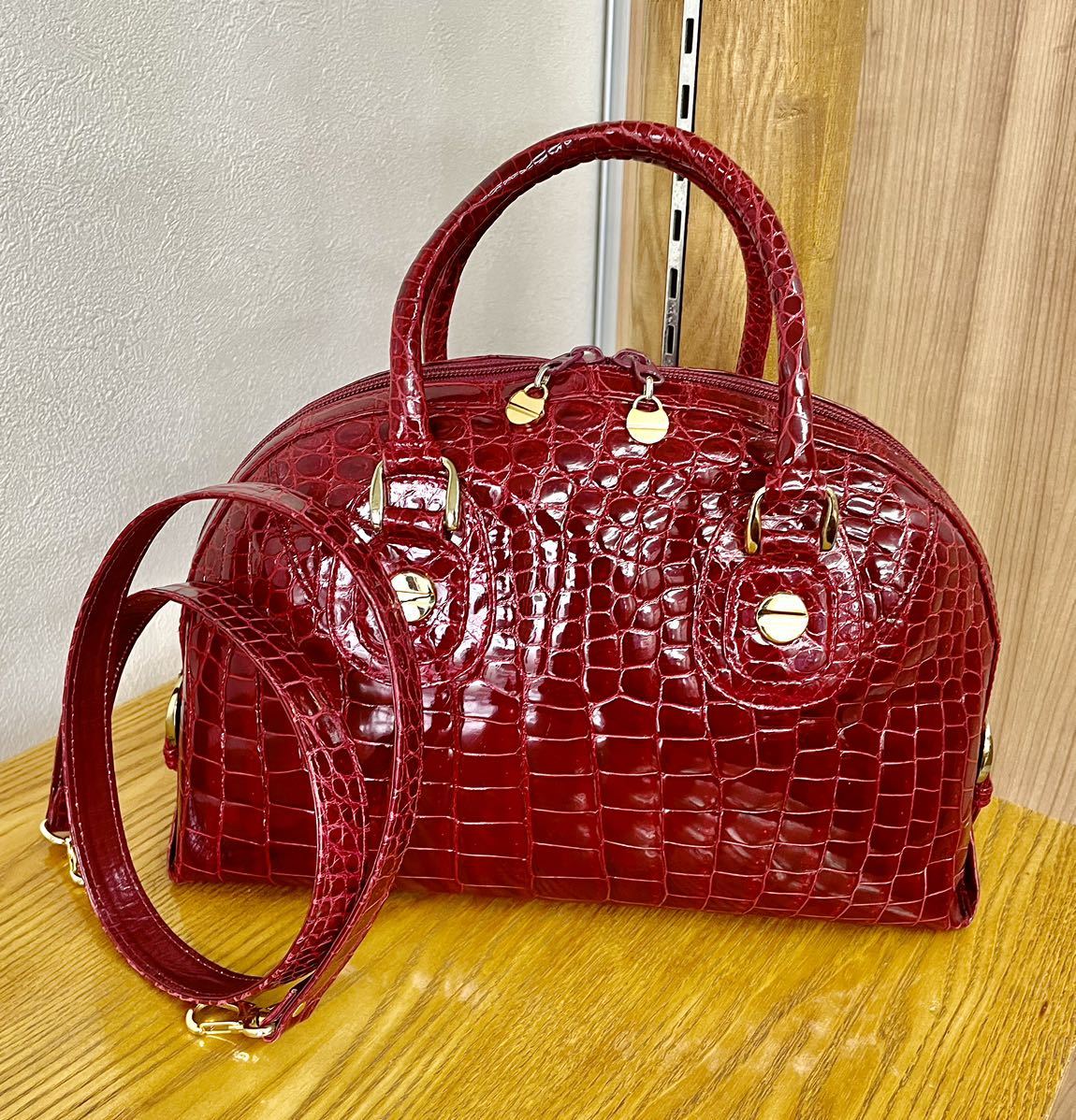 経典ブランド クロコダイル レッド 2WAY ショルダーバッグ ハンドバッグ クロコダイル 経典ブランド クロコダイル レッド 2WAY ショルダーバッグ ハンドバッグ クロコダイル