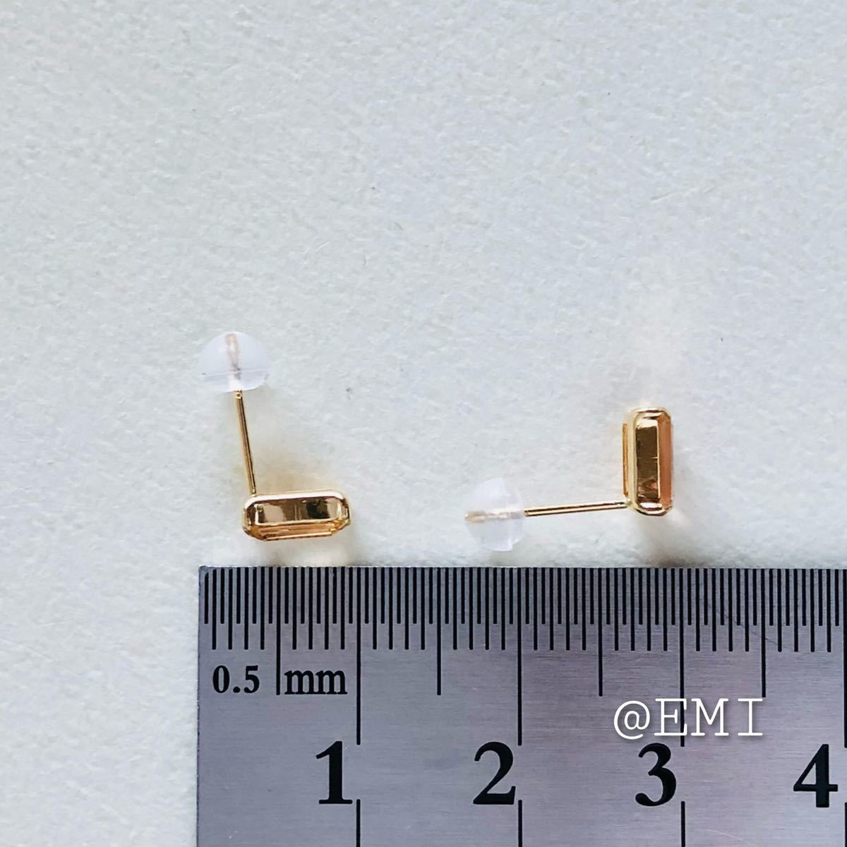贅沢品アクセサリーK18 希少 インペリアルトパーズ ピアス カラーストーン レア レクタングル