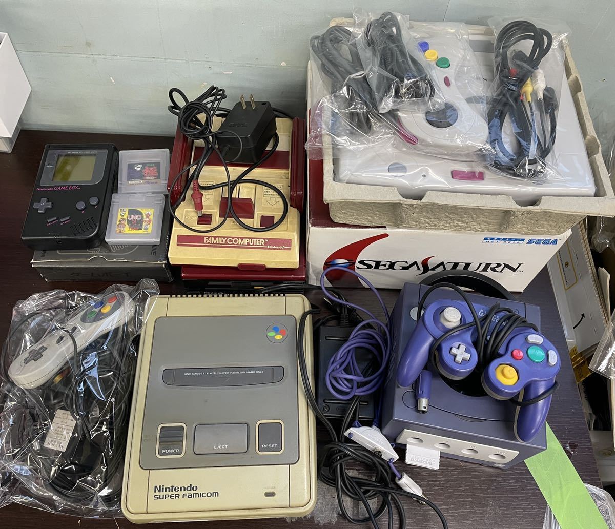 ヤフオク!   ジャンク品ゲーム機 まとめ売り ファミコン 本体 スー