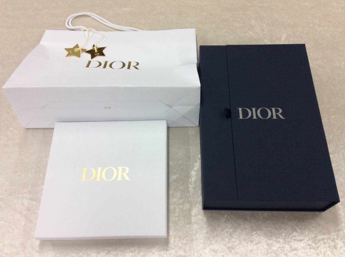 DIOR ディオール 空箱 バッグ 革小物 リボン ショッパー 星形チャーム DIOR ディオール 空箱 バッグ 革小物 リボン ショッパー 星形チャーム