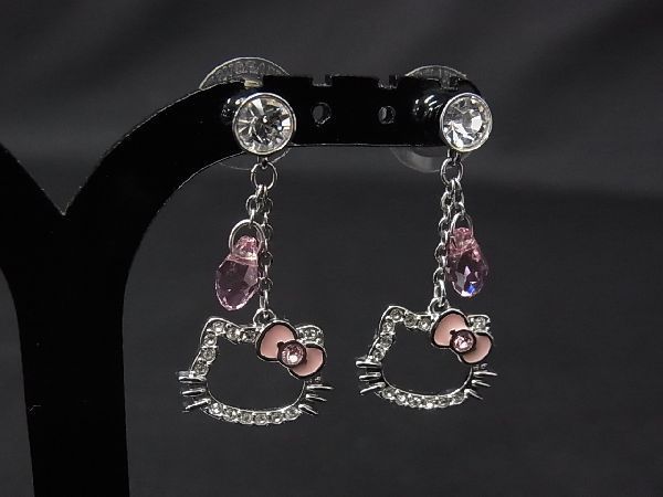 最も完璧な SWAROVSKI サンリオ ピアス キティちゃん スワロフスキー