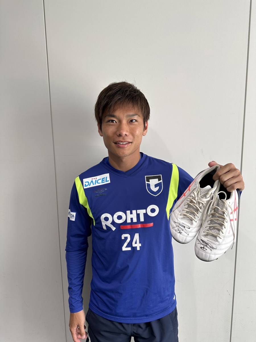 100%正規品 ガンバ大阪 黒川圭介 直筆サイン入り 選手支給品長袖シャツ