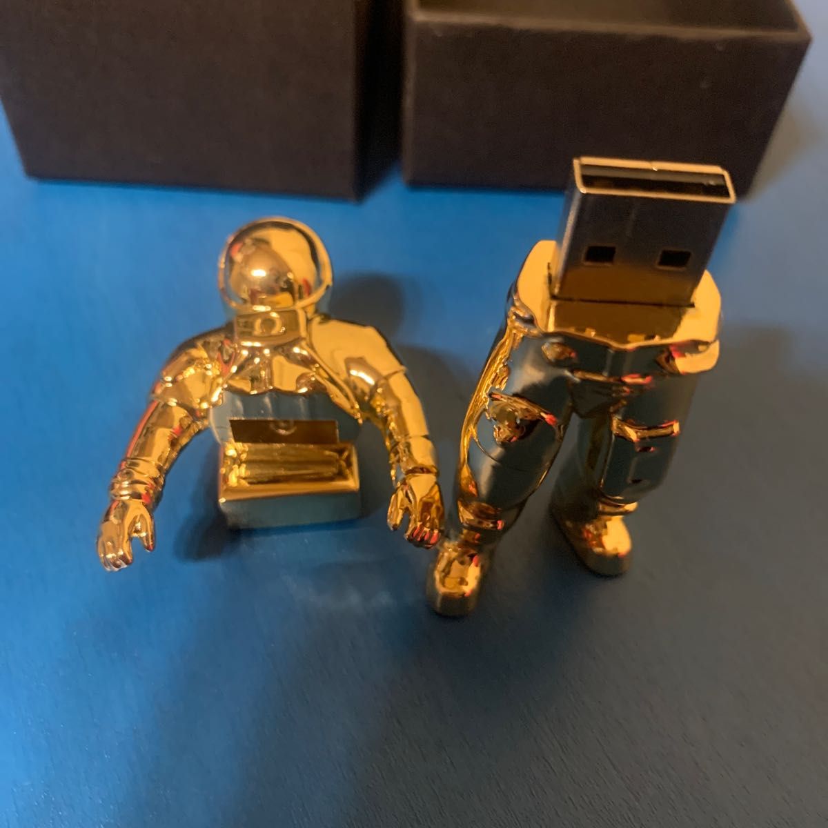 サントスピンク オメガ Ω OMEGA 50周年記念 宇宙飛行士 USBメモリ