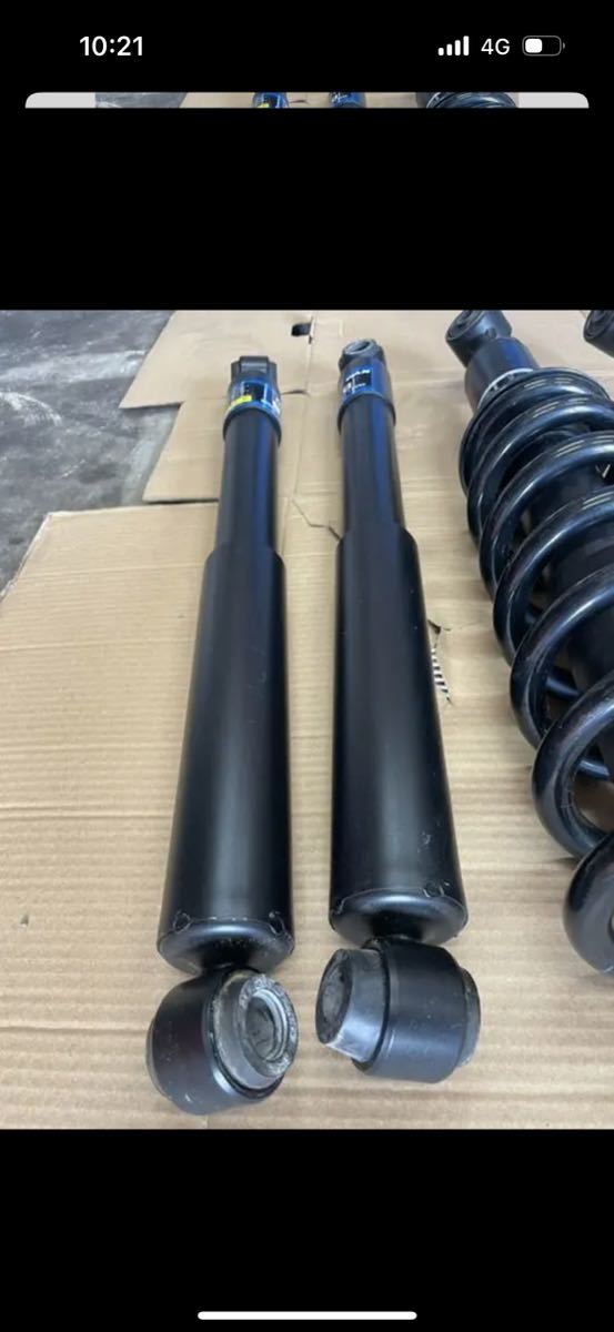 ハイラックス GUN125 GRスポーツ ショック サスペンション 新車外し -