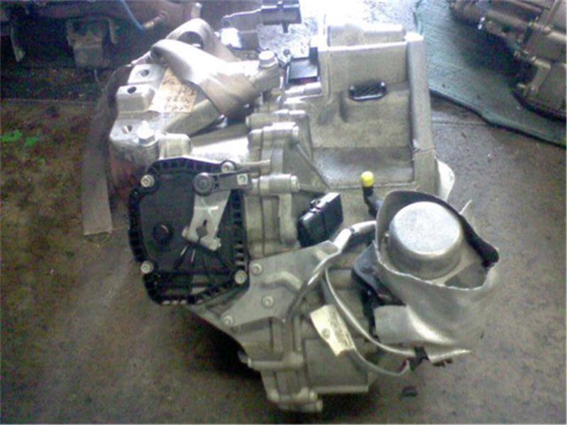  Volkswagen original Passat { 3CCZE } Transmission P70400-22004562