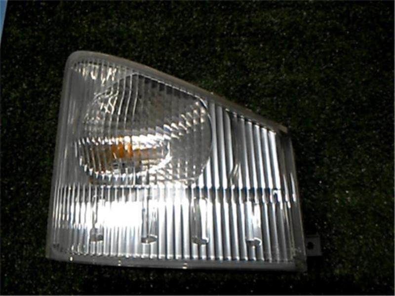  Isuzu large original Forward { FRR90S2 } right clearance lamp P91600-22026117