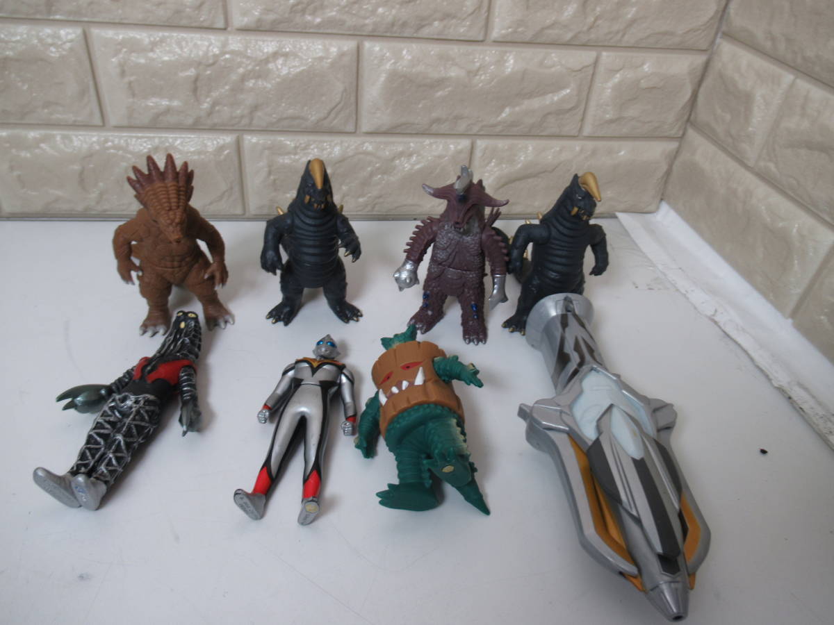 ヤフオク! - ウルトラマン怪獣 ソフビ おまとめ ギンガスパーク ウルト...