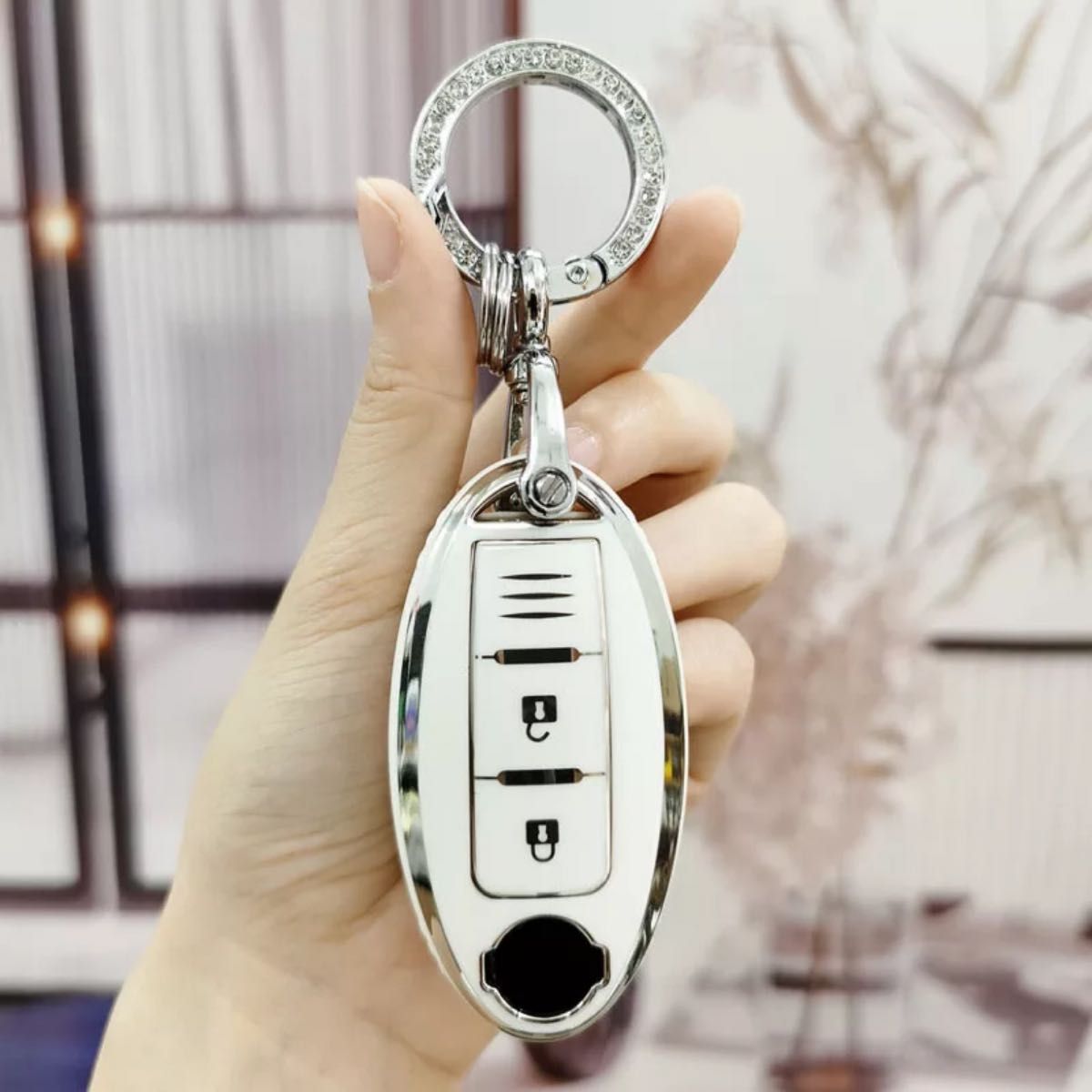 注目のブランド 車用キーホルダー 紛失防止 キラキラ スマートキー通用