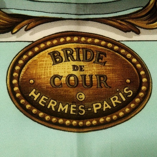 エルメス HERMES カレ90 ライトブルー×白×マルチ BRIDE DE COUR スカーフ_画像3