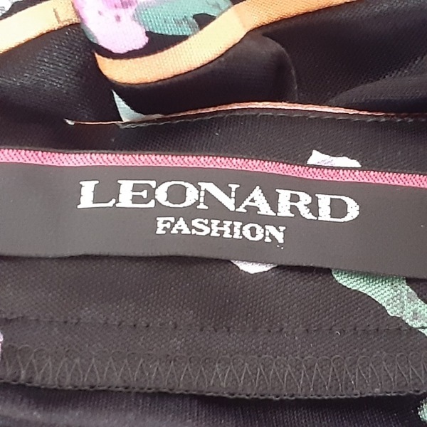 レオナール LEONARD サイズ42 L - 黒×ピンク×マルチ レディース Vネック/七分袖/ロング/花柄 美品 ワンピース_画像3