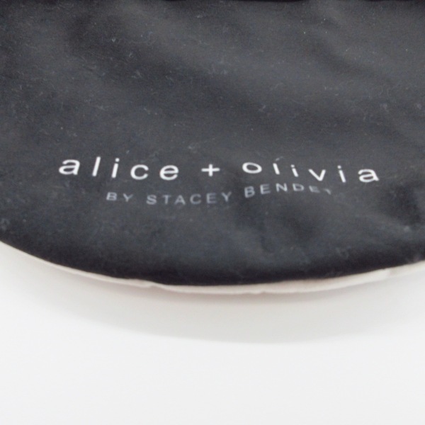 アリスオリビア alice+olivia - 化学繊維 黒×白×レッド クッション/2way/ノベルティ/VOGUEコラボ/台湾限定 美品 小物_画像3