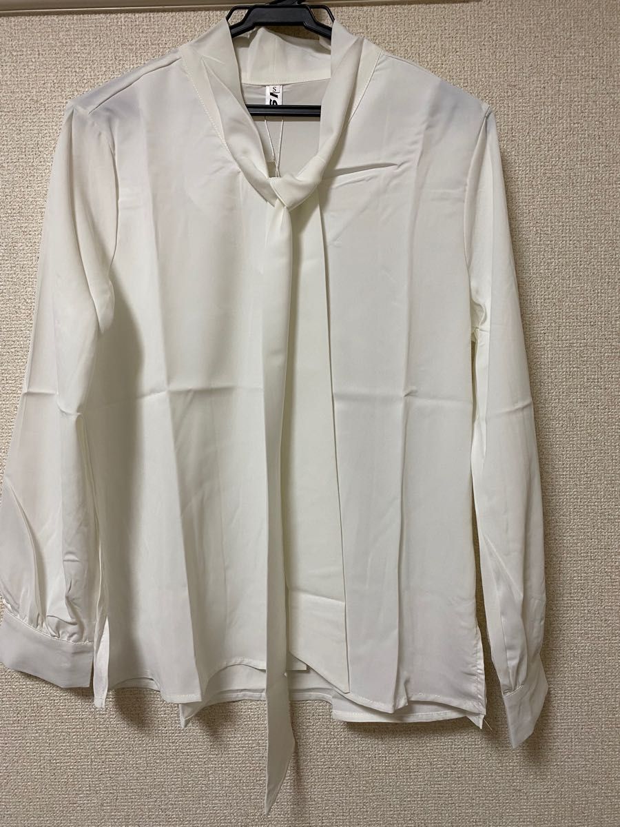 【M】ブラウス ボウタイ 白　リボン シャツ ホワイト　長袖