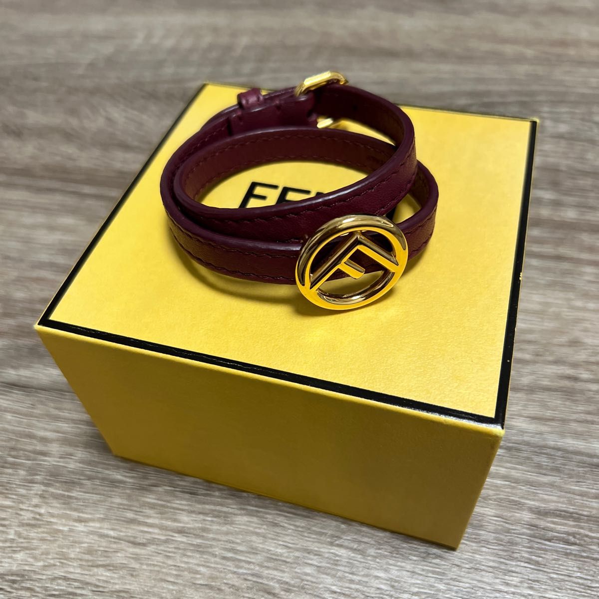 美品 フェンディ エフイズ ブレスレット レザー-