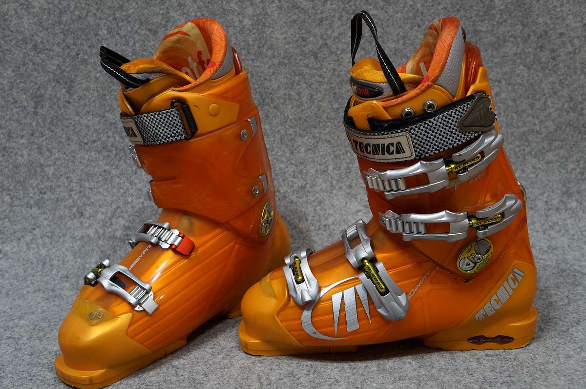 テクニカ TECNICA - スキーブーツ USED [カラー:写真参照 サイズ=28.0