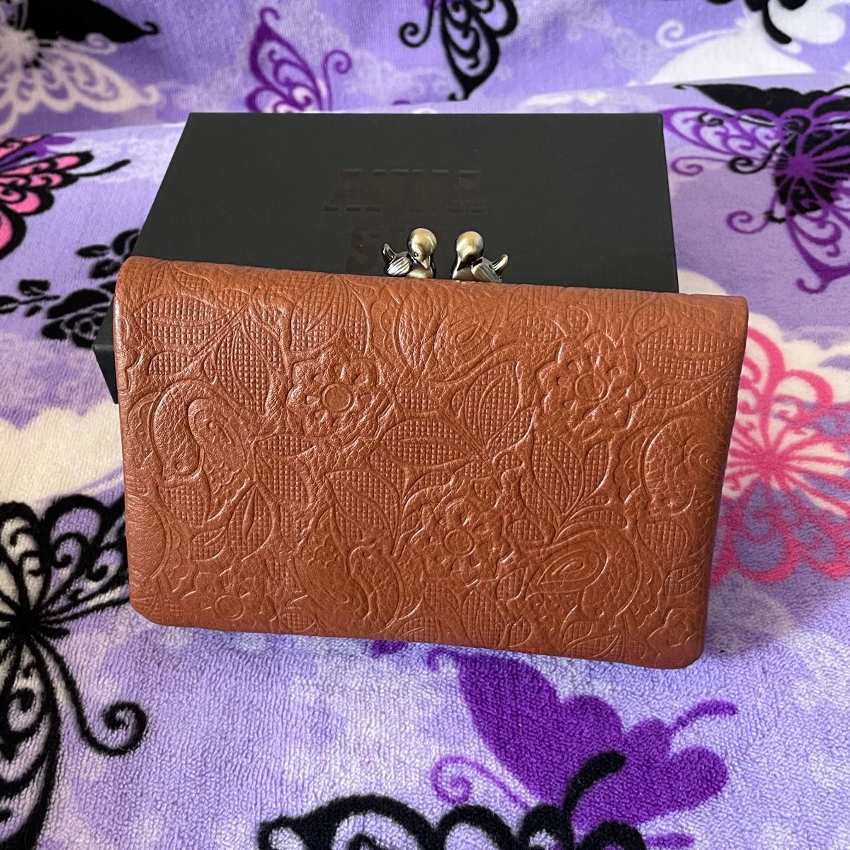 アナスイ(ANNA SUI) ハミング 口金二つ折り財布 小鳥 がま口 アナスイ(ANNA SUI) ハミング 口金二つ折り財布 小鳥 がま口