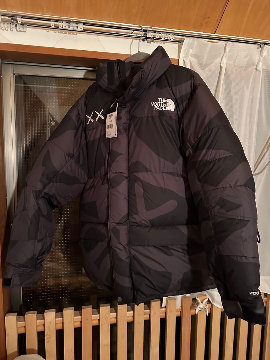 新品THE NORTH FACE × KAWS RETRO 1994 HIMALAYAN PARKA ノースフェイス×カウズ M