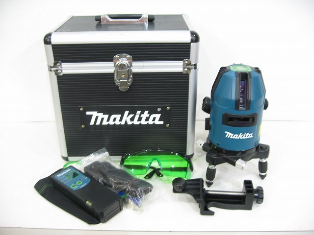 マキタ [makita] 屋内 屋外兼用 墨出し器 クロスライン ろく SK40GD CXTシンプルレーザー スタンダード 通電確認済 /ジャンク品扱いS1 3899