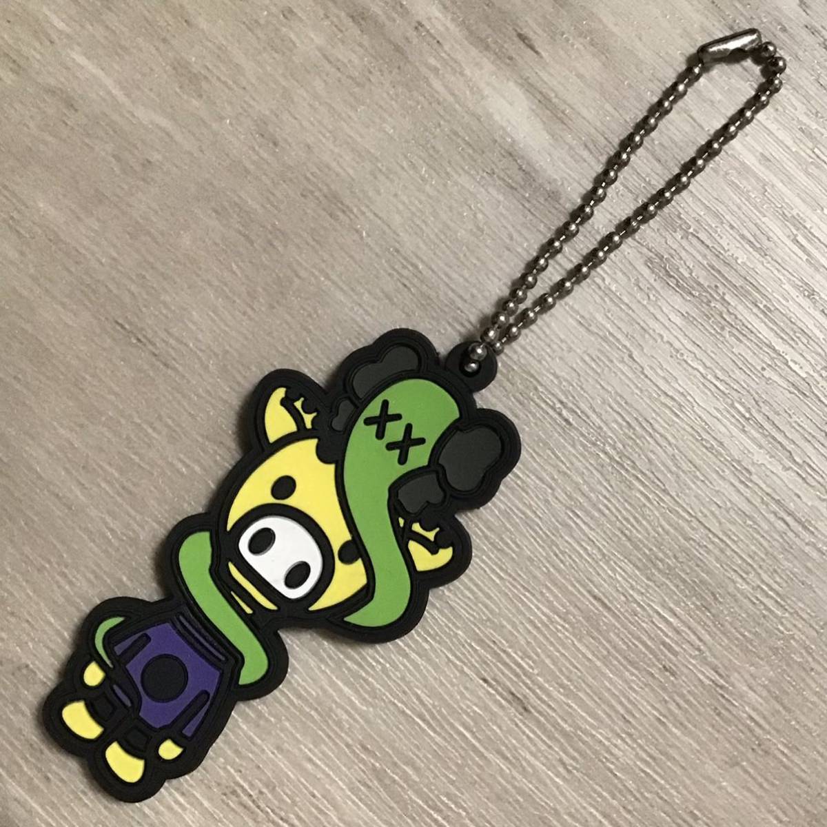 ★激レア★ BAPE × KAWS MILO bendy キーホルダー a bathing ape エイプ ベイプ アベイシングエイプ マイロ NIGO カウズ z313_画像1