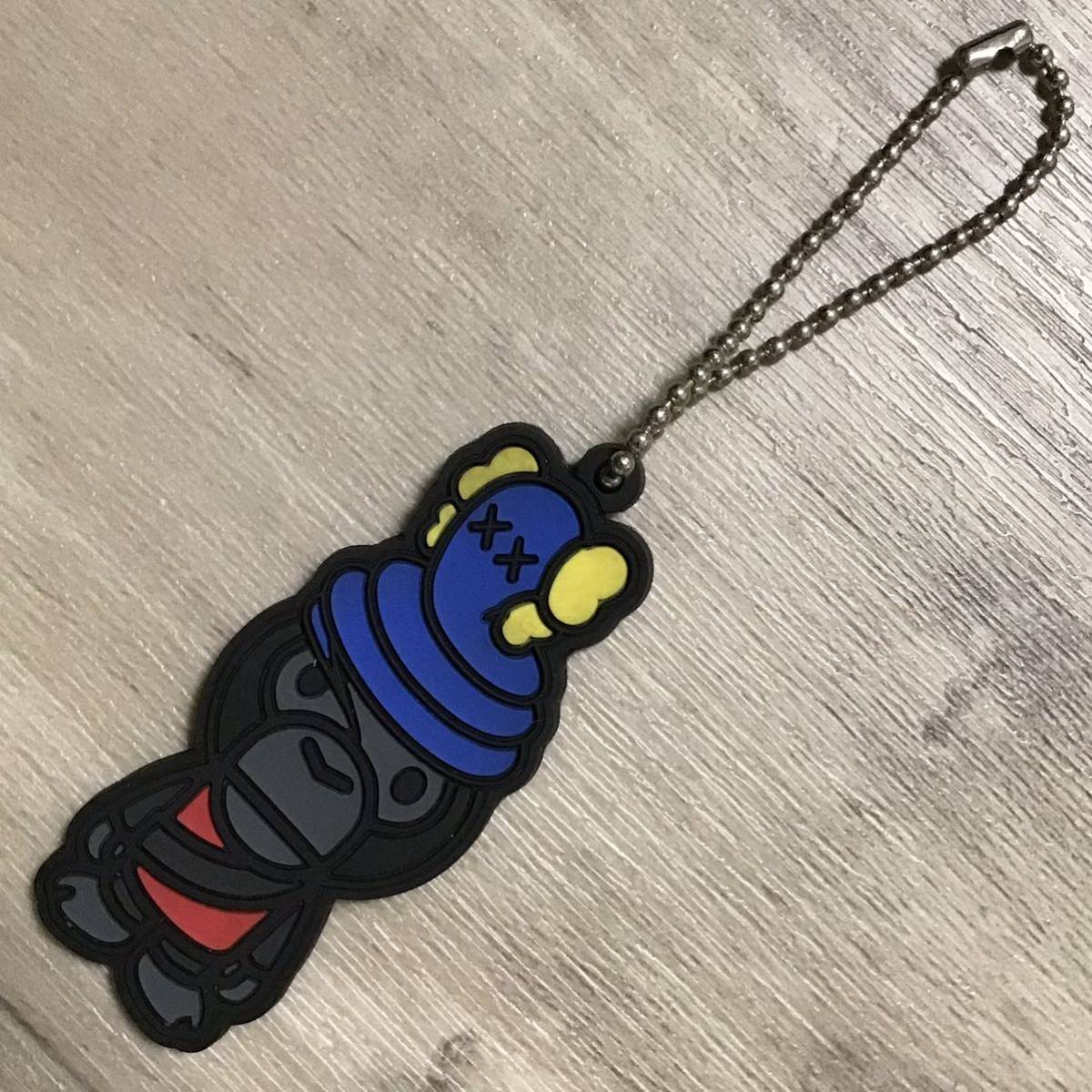 ★激レア★ BAPE × KAWS MILO bendy キーホルダー a bathing ape エイプ ベイプ アベイシングエイプ マイロ NIGO カウズ e025_画像1