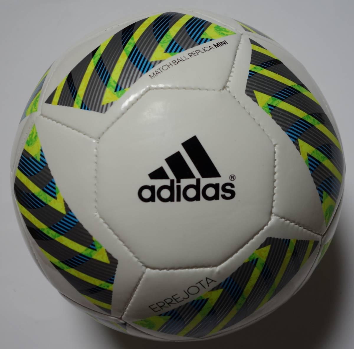 非売品、adidasミニサッカーボール‼︎-