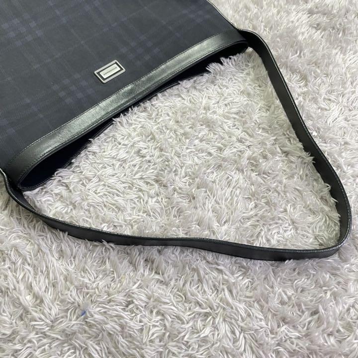 BURBERRY LONDON バーバリーロンドン ワンショルダーバッグ レザー PVC ノバチェック 黒 ブラック 裏地総柄 ロゴプレート レディース