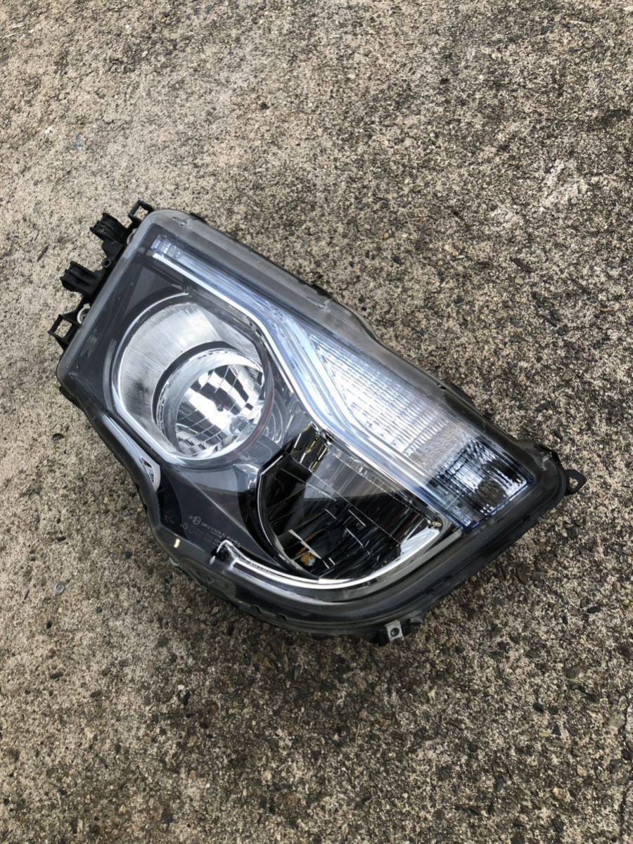 最安 中古部品 ふそうトラクター FV64VJR 左フロントコーナーパネル khaleefashion.com