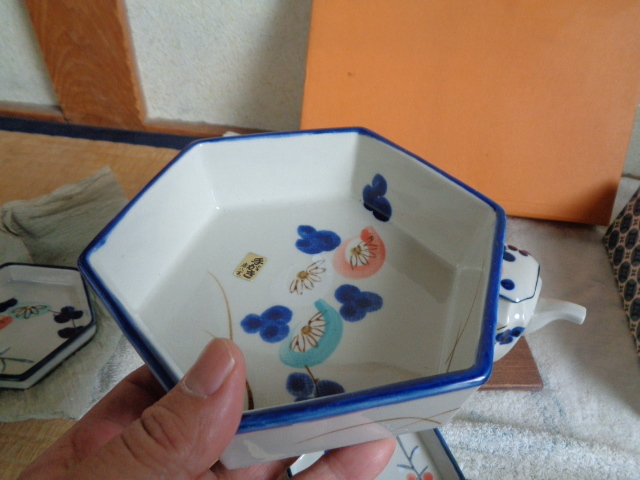  керамика солености tsukemono тарелка комплект - большая тарелка 1 листов & маленькая тарелка 5 листов & соевый соус разница ./. красные цветы сливы / в коробке не использовался товар - товары долгосрочного хранения 