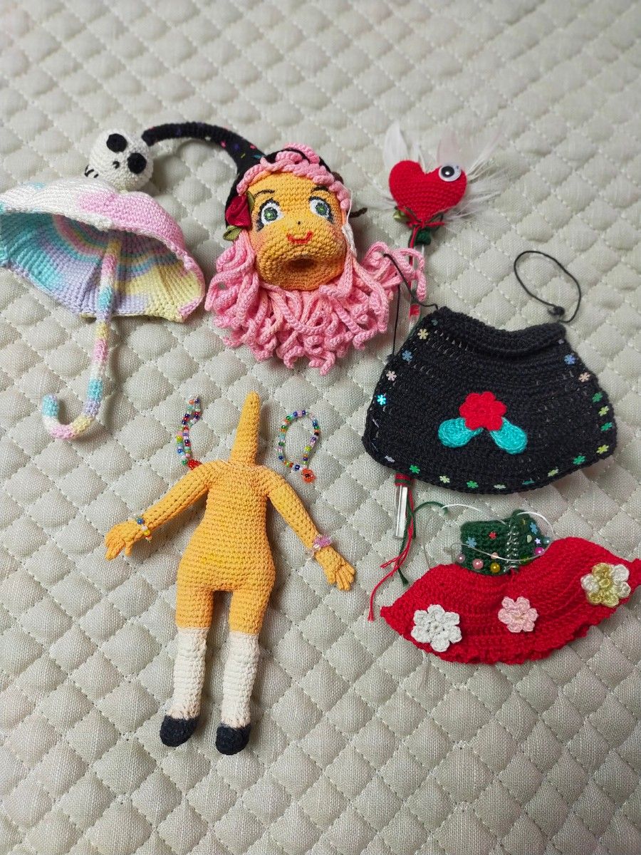 魔女様ぬいぐるみ　レース糸毛糸　ハンドメイド　飾り物　女の子あみぐるみ　レディースファッション　ハロウィン　人形　おもちゃ　