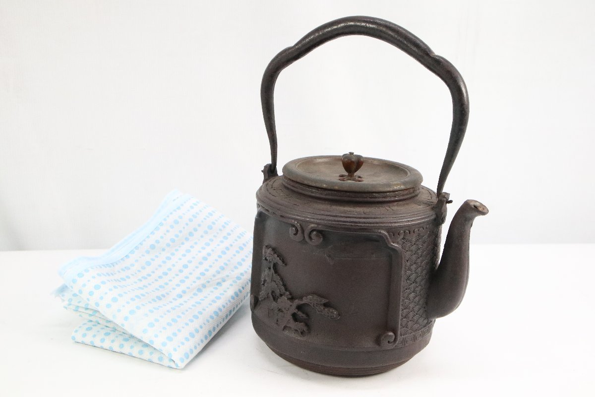 Yahoo!オークション - 喜龍堂造 鉄瓶 急須 骨董品 茶道具 茶器 Yahoo!オークション - 喜龍堂造 鉄瓶 急須 骨董品 茶道具 茶器