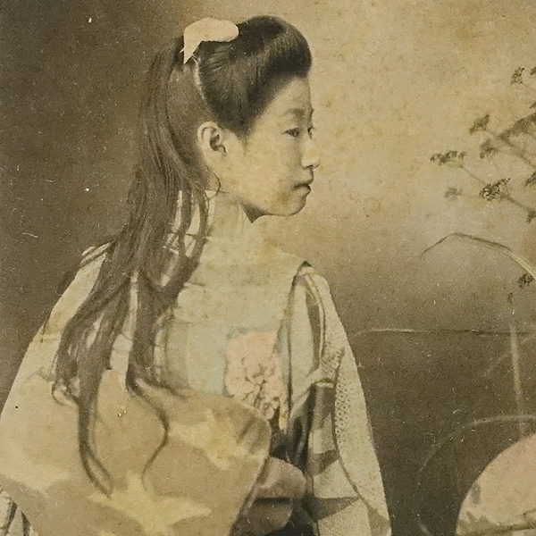Yahoo!オークション - ee146【戦前絵葉書】美人 横顔 夕涼み 手 Yahoo!オークション - ee146【戦前絵葉書】美人 横顔 夕涼み 手