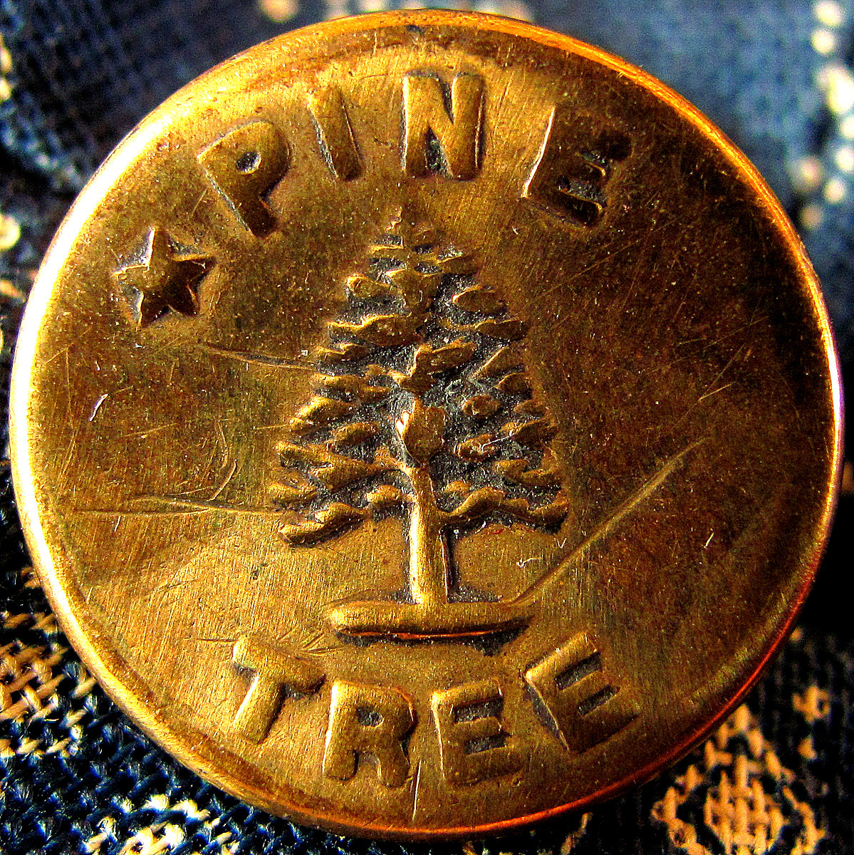 【チェンジボタン】PINE TREE 松の木柄 1900年代 ビンテージ カバーオール用 古着 (ワークウェア オーバーオール レア の画像1