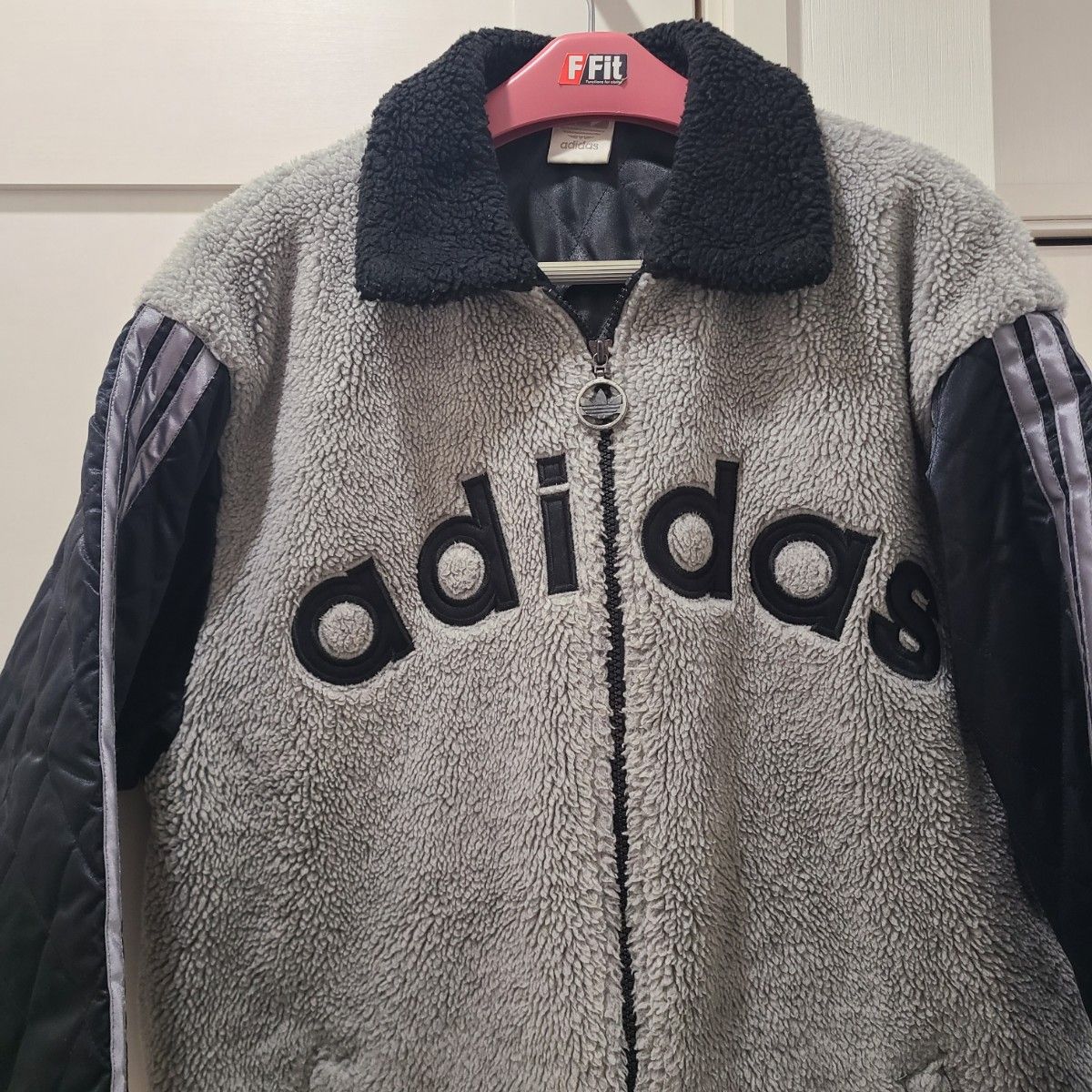 www.sevillecleanersaz.com - adidas デサント フリースジャケット