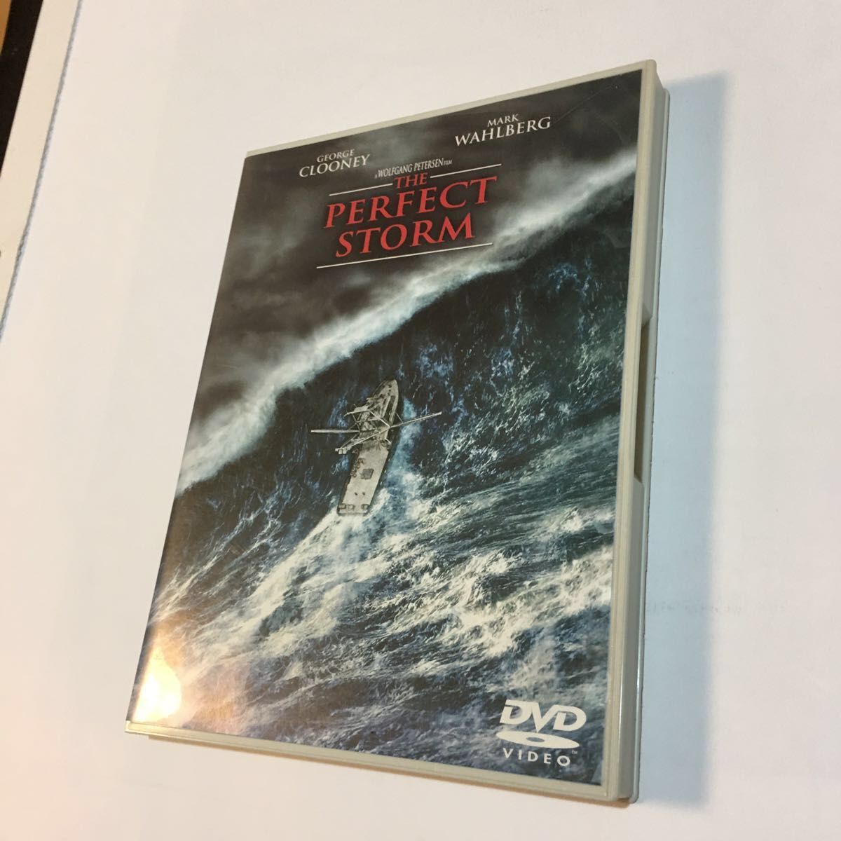 洋画DVD「パーフェクトストーム」ジョージクルーニーマークウォールバーグジョンＣ．ライリーダイアンレインウォルフガングペーターゼ