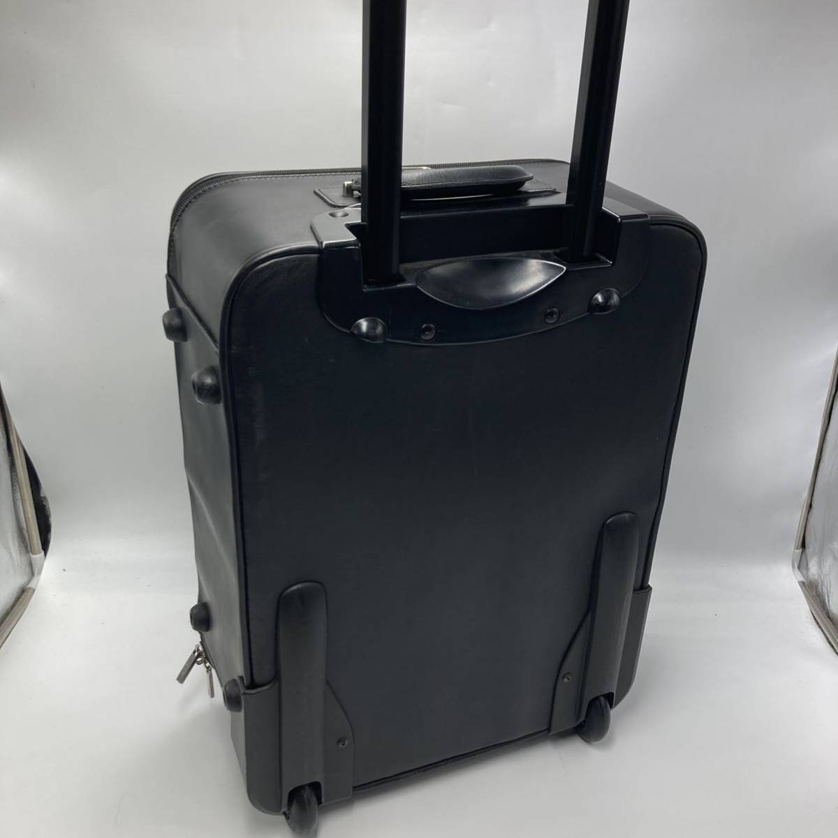 1円《極美品》 LOEWE キャリーケース 大容量 ビジネスバッグ 旅行バッグ アナグラム シルバー金具 ロエベ キャリーバッグ ブラック レザー_画像2