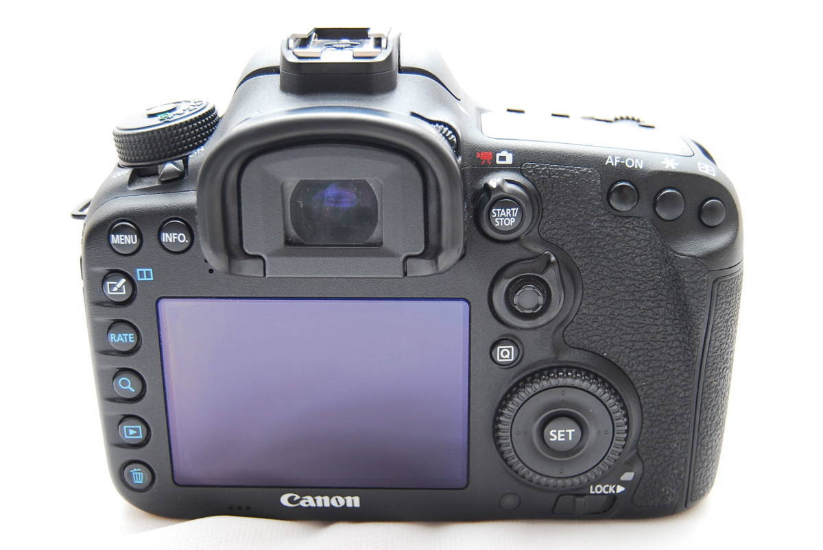 極上美品 キャノン Canon デジタル一眼レフカメラ EOS 7D Mark IIボディ ストラップ未使用