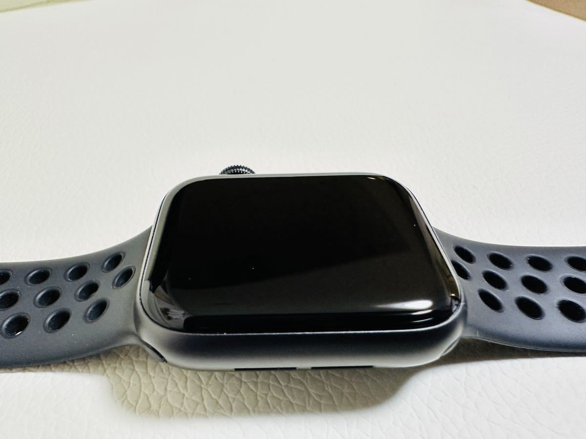 日本最級 Apple Watch Nike SE(GPSモデル)- 40mm最終値下げ 腕時計