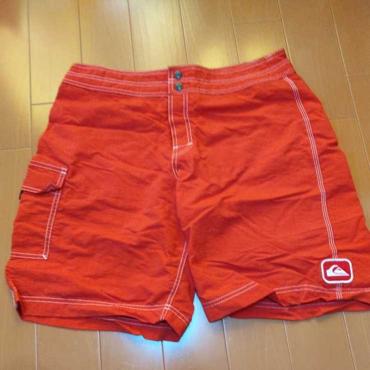 送料無料 QUIKSILVER クイックシルバー サーフパンツ ボードショーツ 水着 海パン_画像1