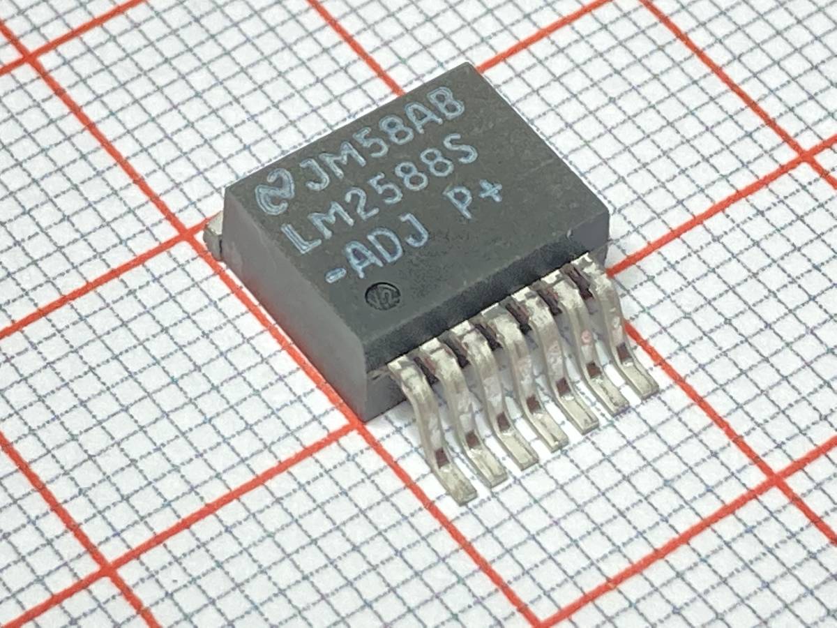 送料84円～ LM2588S-ADJ ナショナル・セミコンダクター 昇圧フライバック・レギュレータIC 4V～40V 5A DC/DC ナショセミ NS 電子部品_画像1