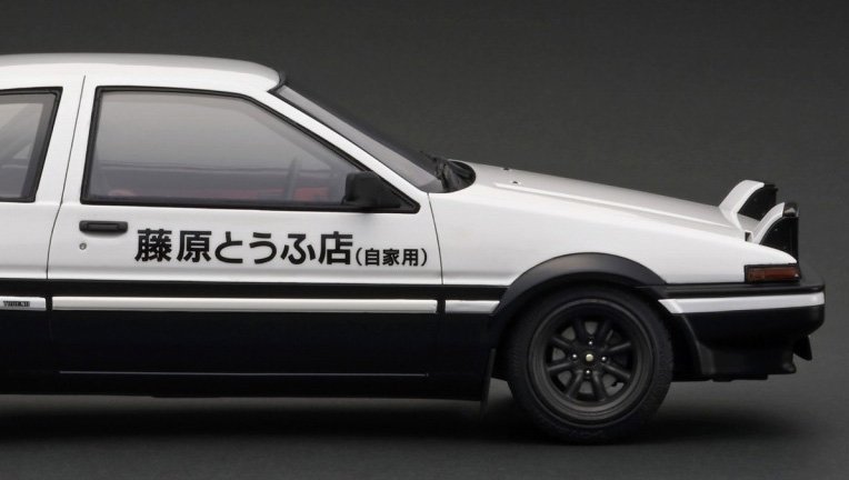 イグニッションモデル 1/18 イニシャル D トヨタ スプリンター トレノ 3ドア GT Apex (AE86) ホワイト/ブラック 頭文字D 藤原拓海_画像5