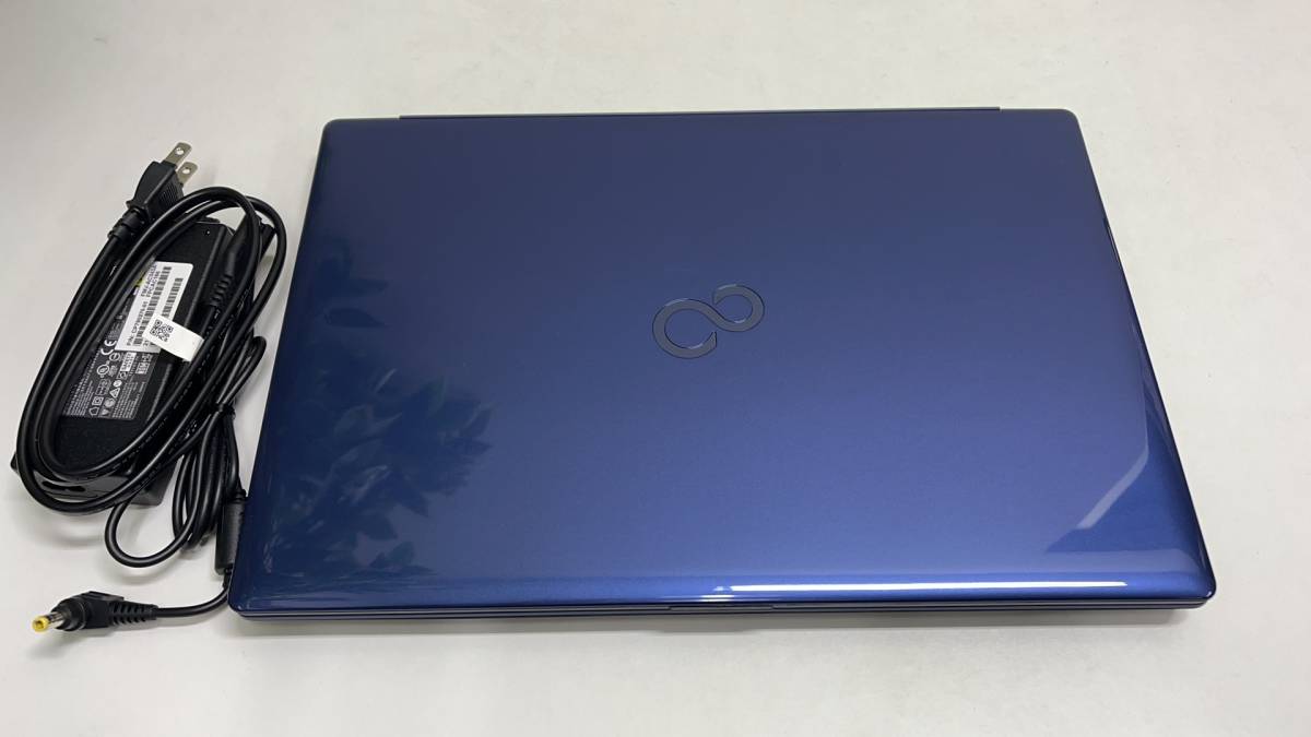 中古美品◇富士通 LIFEBOOK FMVA50F3L2◇AMD Ryzen7 5700U◇16GB
