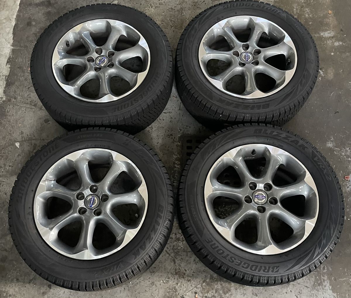 VOLVOボルボV60C C純正アルミホイールブリヂストンBLIZZAK VRX2